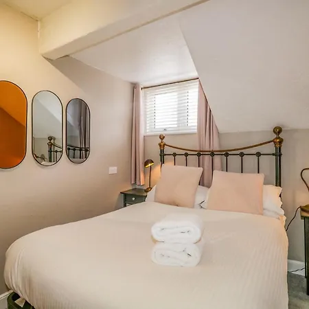 Hollywood Holiday home Windermere