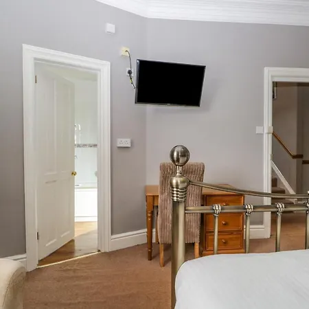 Hollywood Holiday home Windermere